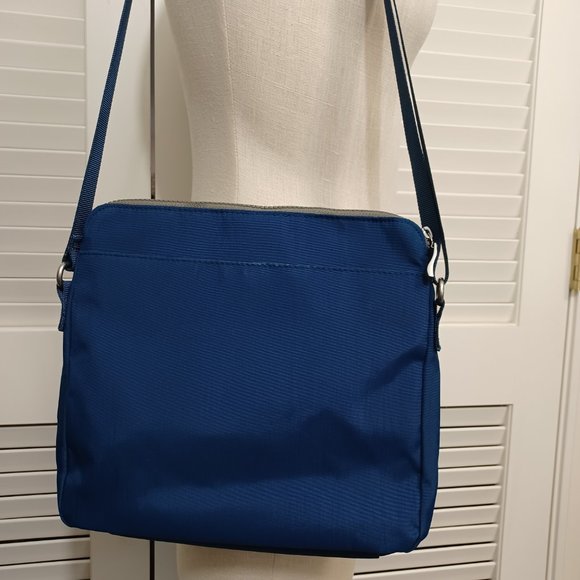 Baggallini Adjustable Crossbody Bag Blue Gray - Picture 3 of 13